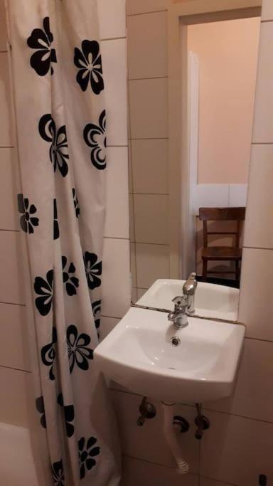 Simple Apartment 10 Minutes To Downtown Viena Exterior foto